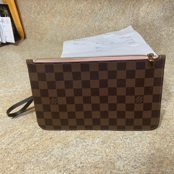Authentic LV neverfull mm wristlet/ proof of purchase available upon request. - Picture 6 of 10